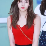 Twiceサナの乳首ポロリ