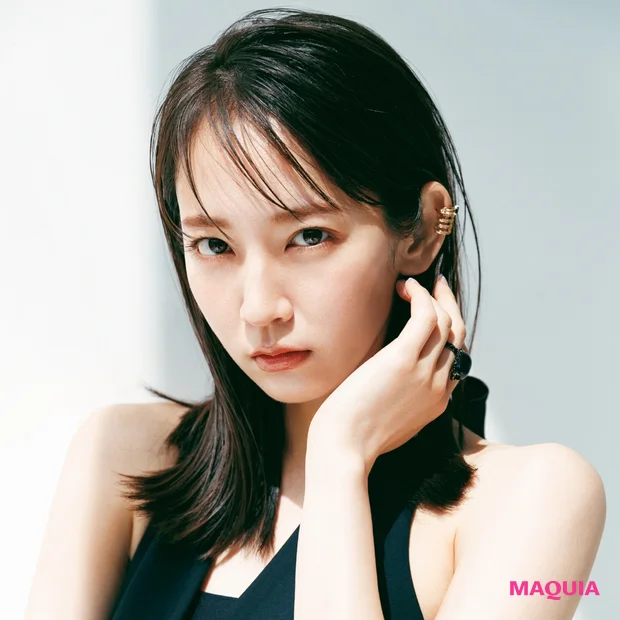 吉岡里帆乳首ポロリ