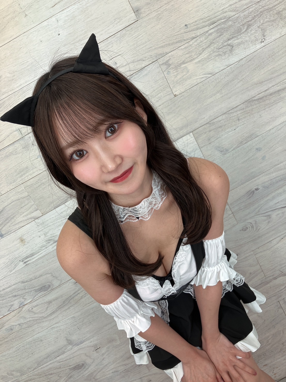 依本しおり 流出　乳首　おっぱい　エロ画像